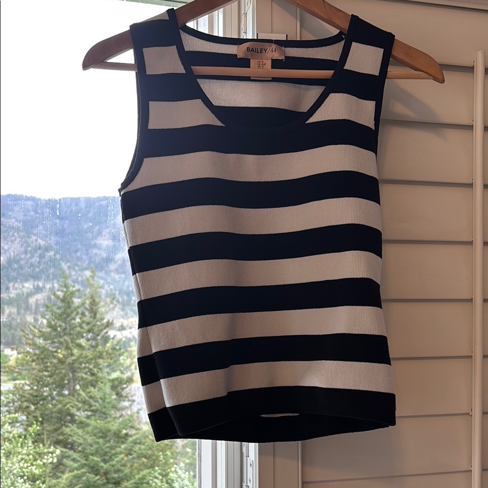 🖤 Bailey 44 Black & White Sleeveless Tank – Stretchy & Flattering – Size s 🖤